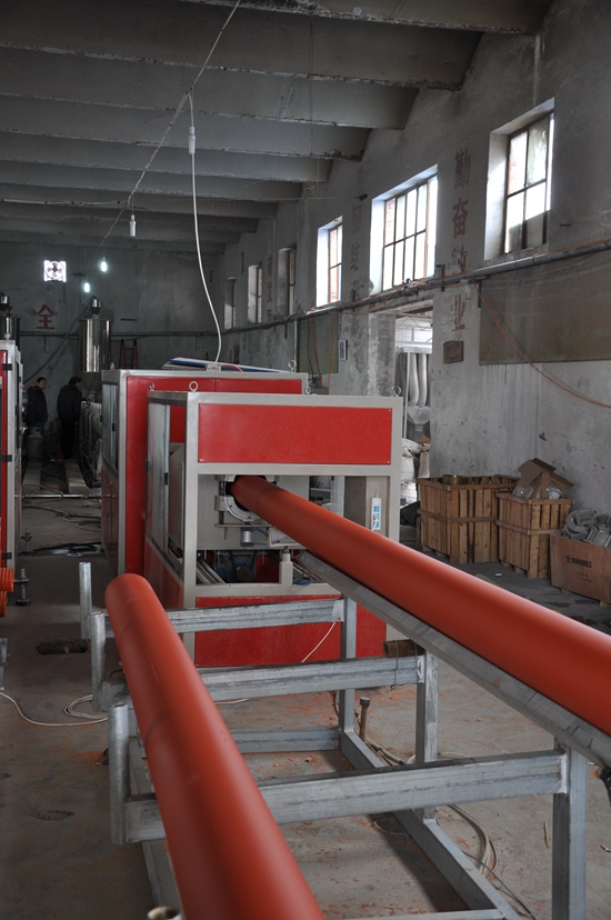 MPP高性能電纜保護套管設(shè)備 (6)